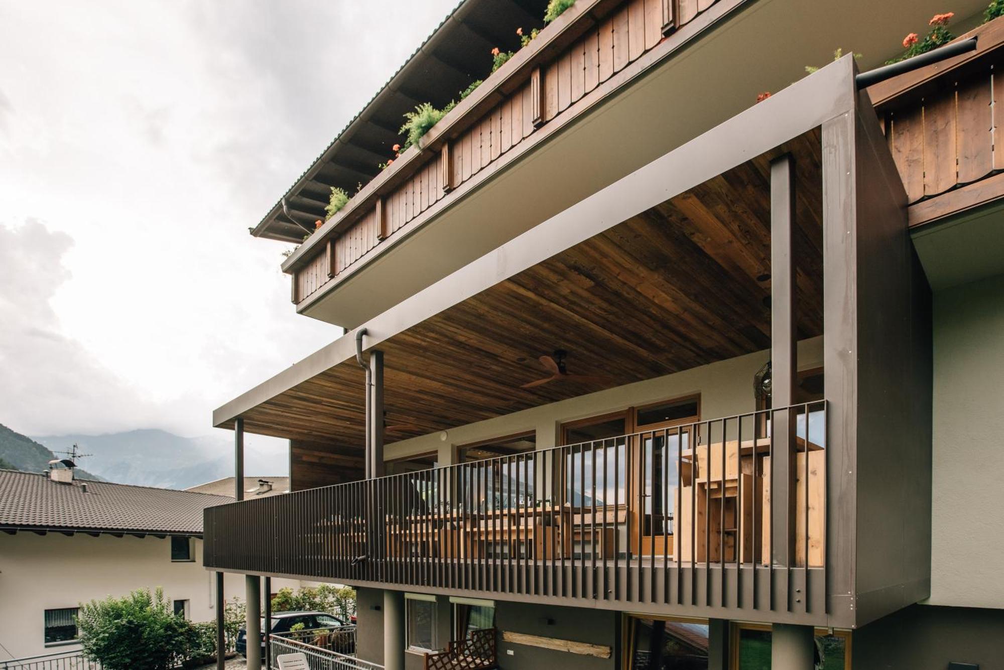 Hotel Wildschuetz San Leonardo in Passiria Esterno foto