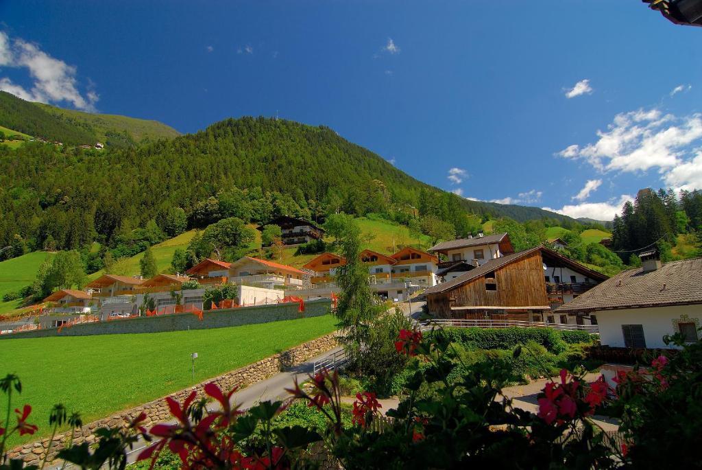 Hotel Wildschuetz San Leonardo in Passiria Camera foto