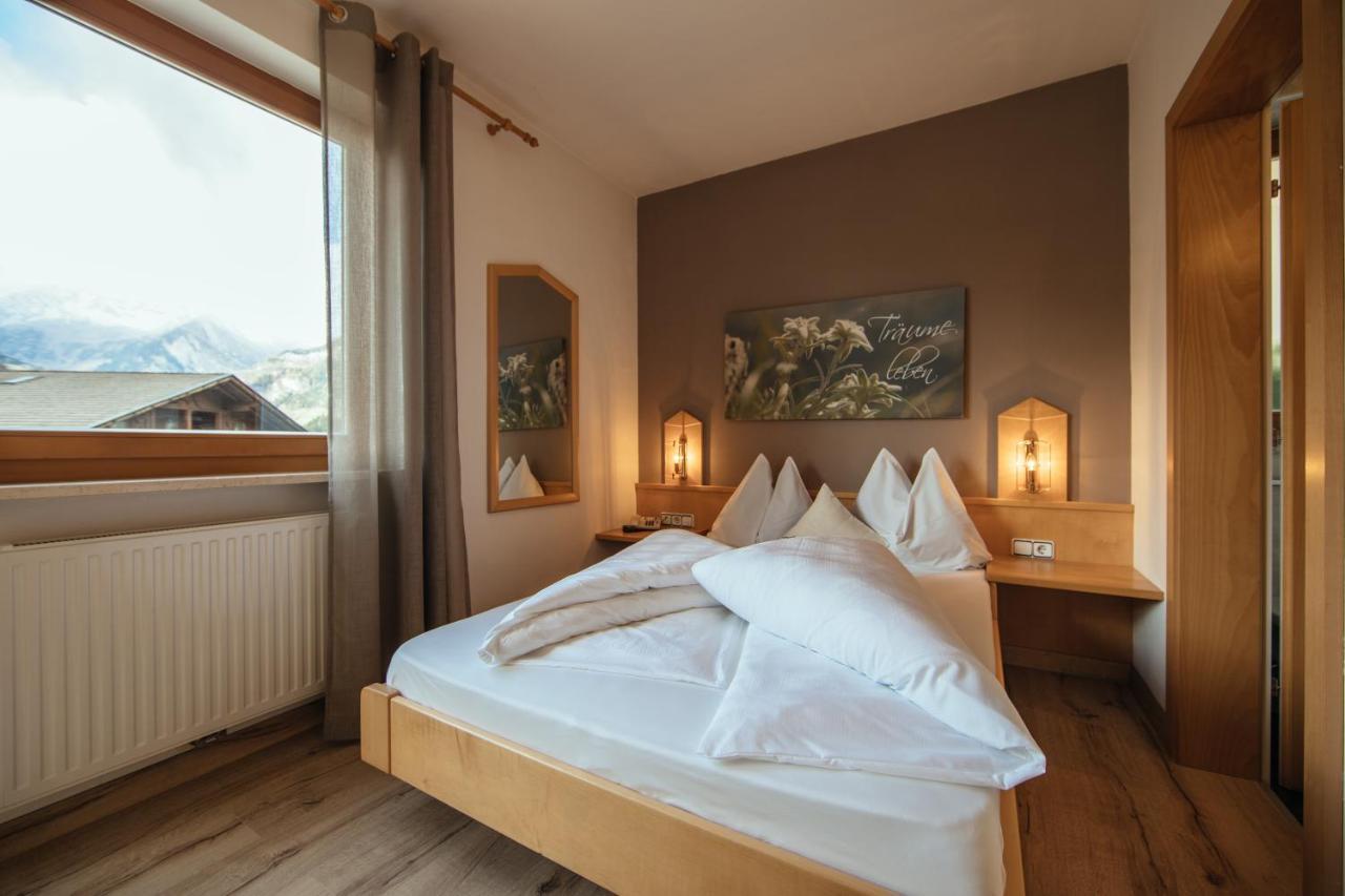 Hotel Wildschuetz San Leonardo in Passiria Esterno foto